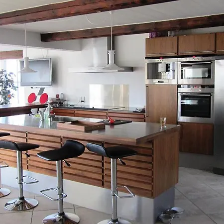 Bed & Breakfast 1st Seaside Vaeggerlose