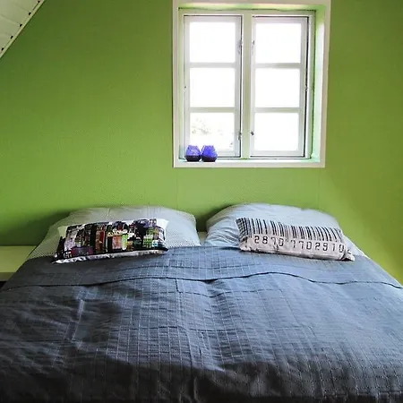 1st Seaside Bed & Breakfast 2*