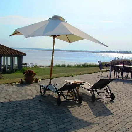 1st Seaside Bed & Breakfast 2*
