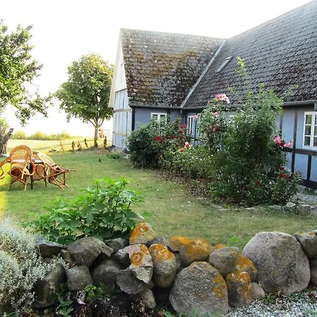 1st Seaside Bed & Breakfast 2*