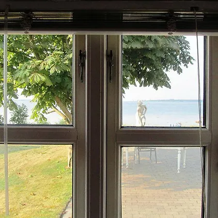 1st Seaside Bed & Breakfast Vaeggerlose