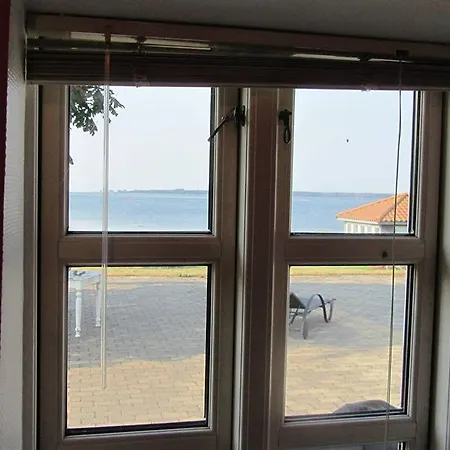 Bed & Breakfast 1st Seaside 2*